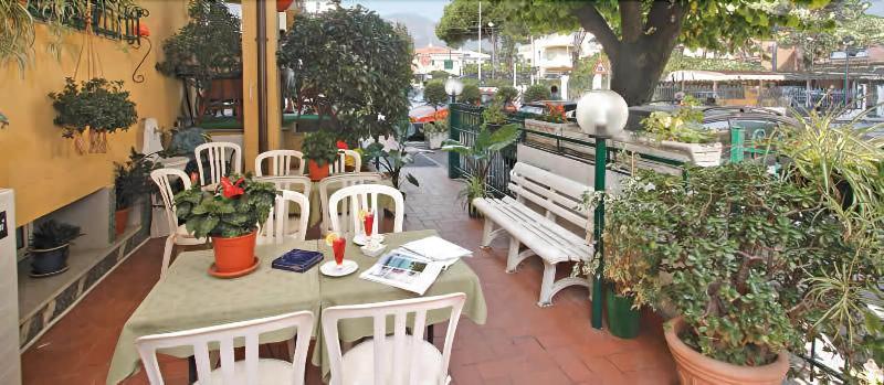 Hotel Torre Antica Loano Εξωτερικό φωτογραφία